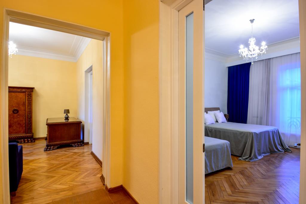 Gio'S Apartment Tbilisi Eksteriør bilde